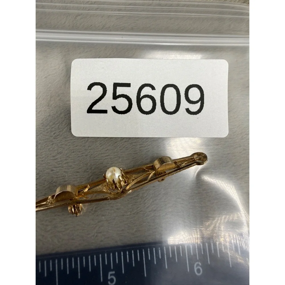 Vintage Brooch Gold Tone Art Deco‎ Revival